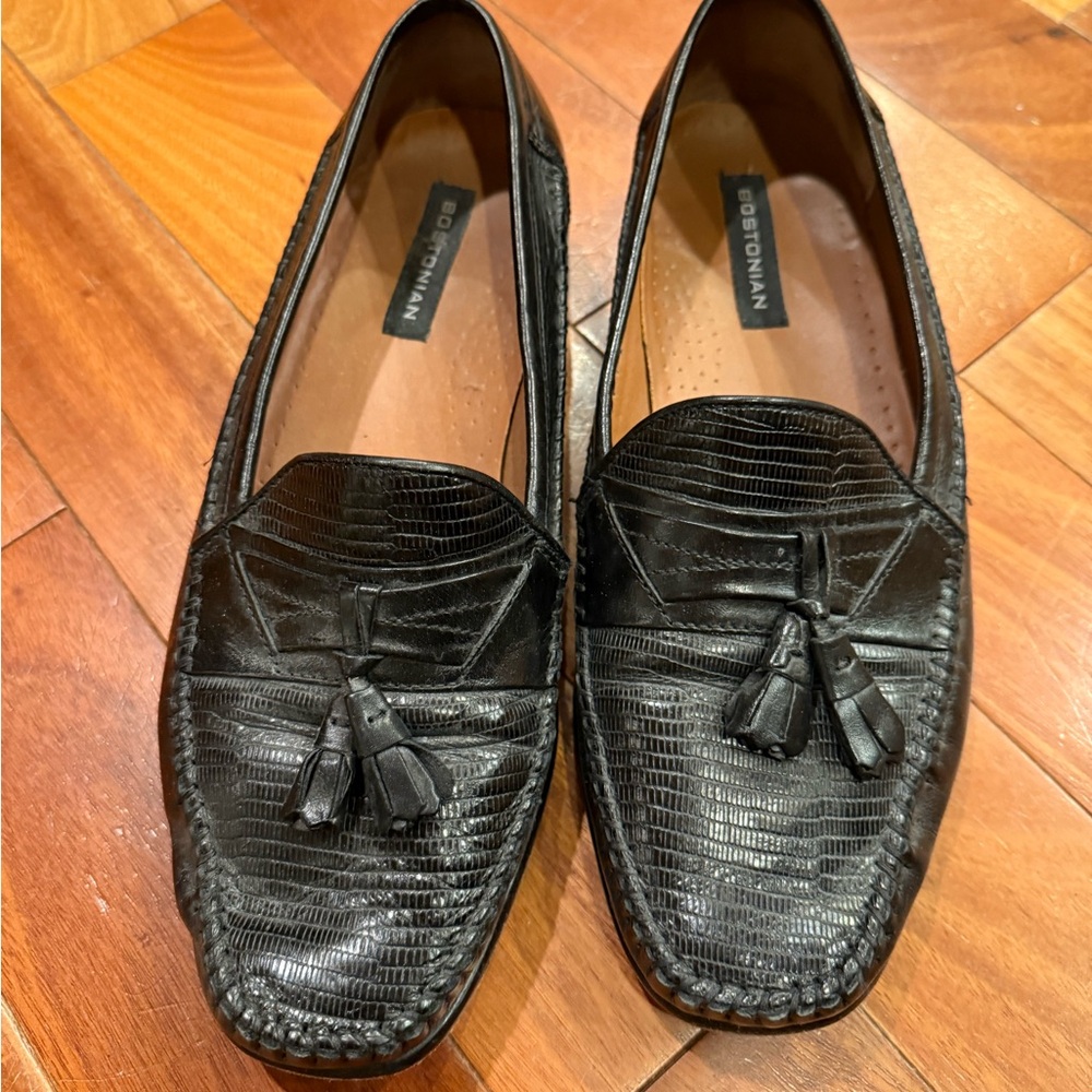 Bostonian Black Textured Leather Slip-On Loafers